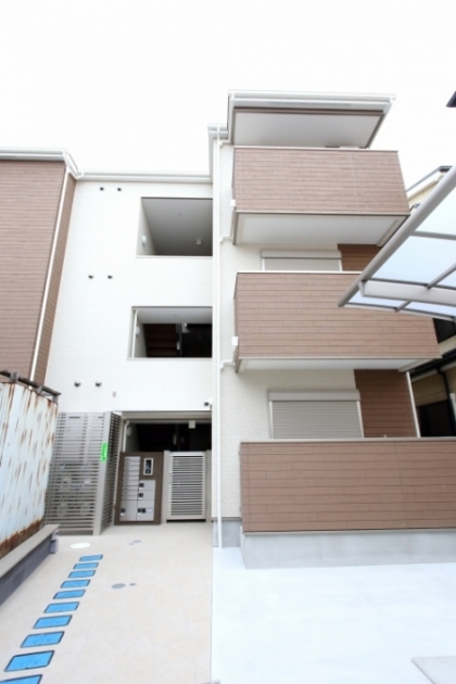 尼崎市武庫川(木造3階建　共同住宅)が竣工しました。（クリック）